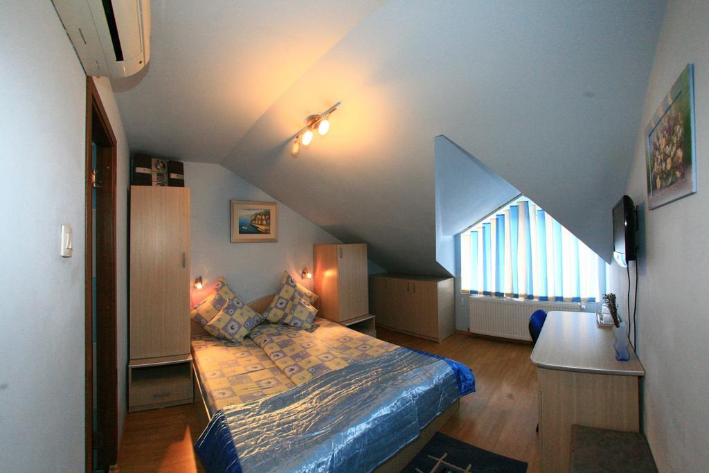Hotel Radena Arad Pokoj fotografie