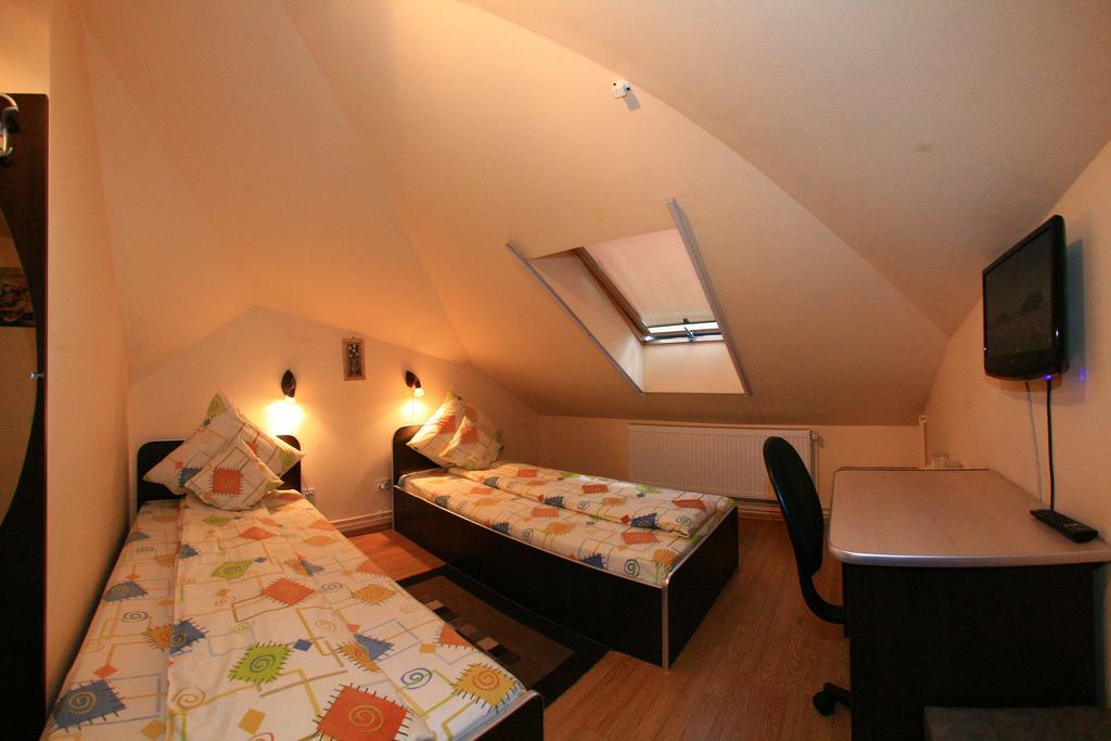 Hotel Radena Arad Pokoj fotografie
